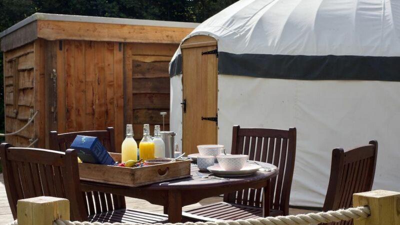Bracken Yurt At Walnut Farm Glamping Hotell Netherbury Exteriör bild